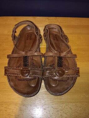 Kalso Earth Shoe Leather Bead Sandals Size 37